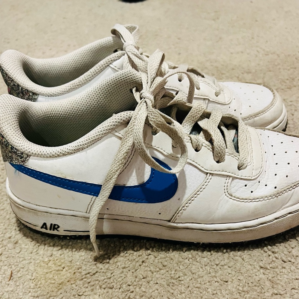 Girls Nikes